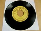ELVIS PRESLEY 45 Tweedle Dee / Lawdy Miss Clawdy SUN 526 NM Rockabilly