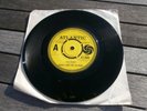 Bocky and The Visions - I Go Crazy - London American Records AT.4049 DEMO - 1965