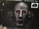 QUEEN - WE ARE THE CHAMPIONS / WE WILL ROCK YOU 12