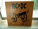 ****AC/DC SIGNED LP FOR THOSE ABOUT TO ROCK WE SALUTE YOU 1981 5 MEMBERS****