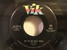 Obscure Rockabilly 45 Rpm  Joe Clay On Vik 0218  M-
