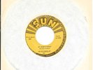 Sun Records 521 Elvis Presley Blue Suede Shoes b/w My Babys Gone 1972 Reissue