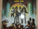 KISS = LOVE GUN = 12