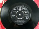 EX/EX Elvis Presley THE LOVE MACHINE b/w YOU GOTTA STOP (RCA 1593) 7
