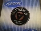 THE TUNE ROCKERS - THE GREEN MOSQUITO 7 INCH SINGLE (LONDON 1958 1st Press)