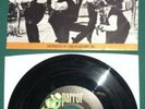 THE ZOMBIES-Tell Her No+Leave Me Be-45rpm w/Picture Sleeve-1965 NICE NM FREESHIP