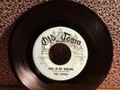 THE CAPRIS 45RPM 7” Single Old Town Records “Girl In My Dreams” (J104)