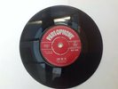 THE BEATLES  1962    LOVE ME DO RED    PARLOPHONE    1N STAMPERS