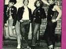Blitzkrieg Bop - Let`s go/Life is Just a So-So/Mental Case - 1977 Vinyl Single