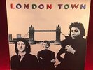 WINGS London Town 1978  UK VINYL LP + POSTER Paul McCartney EXCELLENT CONDITION
