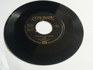 Ken Copeland / The Mints - deutsche London grosses Logo - Pledge of Love 20110