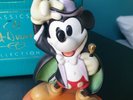 Mickey Mouse - WDCC magician mickey 'on with the show'
