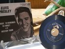 1 x Sun Single Elvis Presley Mystery Train  RCA 6357