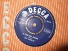 THE ZOMBIES - IS THIS THE DREAM/DONT GO AWAY UK 7 INCH SINGLE VG+