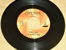 45 RPM VINYL RECORD by THE NASHVILLE TEENS / LONDON RECORDS - LON 9689 / PROMO