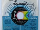 Mod Jazz Soul 45 YOUNG HOLT TRIO Ain't There Something That Money BRUNSWICK HEAR