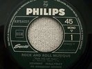 45T JUKE BOX JOHNNY HALLYDAY ROCK AND ROLL MUSIQUE / PLUS JE TE REGARDE