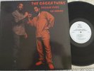 ORIGINAL LP THE RAGGA TWINS REGGAE OWES ME MONEY 1991 DANCE UK LP RAP EX-/EX