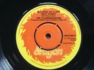 THE CLARENDIONIANS / DYNAMITES - WALKING UP rare UK 1973 SKINHEAD REGGAE / MINT-