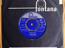 THE LITTLE DARLINGS - LITTLE BIT O SOUL / EASY TO CRY. FONTANA 1965