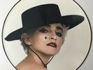 MADONNA - La Isla Bonita 12