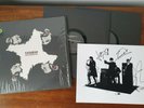 KASABIAN - Velociraptor UK 2011 VINYL SIGNED CARD BY BAND