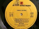 Neil Young - Tonights the night  1975 A2 B2   UK First Press LP  with Insert EX