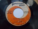 THE PIONEERS - CATCH THE BEAT 7''  RARE 45  VINYL  1968  PRESSURE BEAT  LISTEN