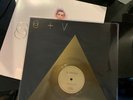 St. Vincent 2014 LP Album + TRI-SHAPED GOLD COLORED VINYL SINGLE Digital Witness