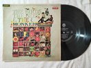 397)  -  THE MONKEYS  -  LP VINYL RECORDS