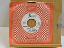 Garnet Mimms vinyl 45 It Was Easier To Hurt Her bw So Close on United Artists