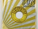ELVIS PRESLEY Baby Let's Play House I'm Left You're Right Sun 217 strVG