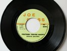 DENNIS BROWN - SMILE LIKE AN ANGEL / PRETEND YOU'RE HAPPY - JOE GIBBS