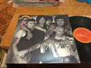 ROSE TATTOO ,ASSAULT & BATTERY. 1ST.PRESS..1981 AUSTRALIA VINYL  RECORD