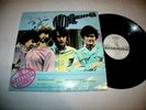 The Best of the Monkees 1986 Canadian Double LP SIGNED by Peter Tork Deceased