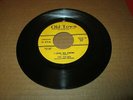Rare-The Co-Eds-I Love An Angel/I'm In Love-Old Town 1033 NOT Reissue VG++