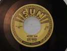 SUN # 223 ELVIS PRESLEY SCOTTY and BILL – MYSTERY TRAIN / I FORGET TO REMEMBER