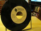 NC MODERN SOUL 45 The Dynamic Upsetters - Tricky Chic / Love Changes Mega