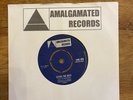 Ska THE PIONEERS / SIR GIBBS ALL STARS - CATCH THE BEAT/JANA AMALGAMATED AMG 828