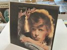 DAVID BOWIE YOUNG AMERICANS PROMO EASEL BACK LP & COVER  VINYL 8.0, SLEEVE 6.0