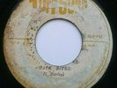 Roots Reggae - Pipe & The Pipers ( Wailing Souls ) Back Biter -  Tuff Gong 7