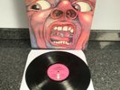 LP KING CRIMSON IN THE COURT OF THE CRIMSON KING PINK LABEL UK 1ST PRESS VG+/VG+