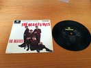 THE BEATLES - THE BEATLES HITS EP - SOLID CENTRE + SOLD IN THE U.K.EX / EX+ COND