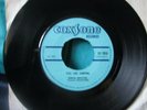 FEEL LIKE JUMPING/THUNDERING VIBRATIONS-MARCIA GRIFFITHS. COXSONE. CS7055 U.K.