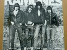 THE RAMONES Original 1976 SEALED Self Titled Debut LP SIRE SR 6020
