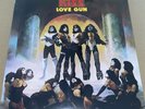 KISS  LOVE GUN   UNIQUE ZZ LOGO  GERMAN PRESSING IMPORT  VINYL LP SEALED