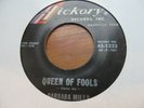 BARBARA MILLS   QUEEN OF FOOLS - U.S HICKORY