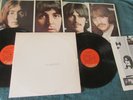 THE BEATLES WHITE ALBUM 2 LP SET W/ALL PHOTOS GATEFOLD CAPITOL M- VINYL