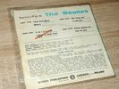BEATLES she loves you  RARE different back cover green dark label Italy 45 giri