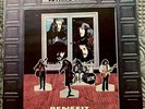 JETHRO TULL  'BENEFIT'   RARE UK IMPORT ON ISLAND LABEL  DISC IN EXCELLENT SHAPE